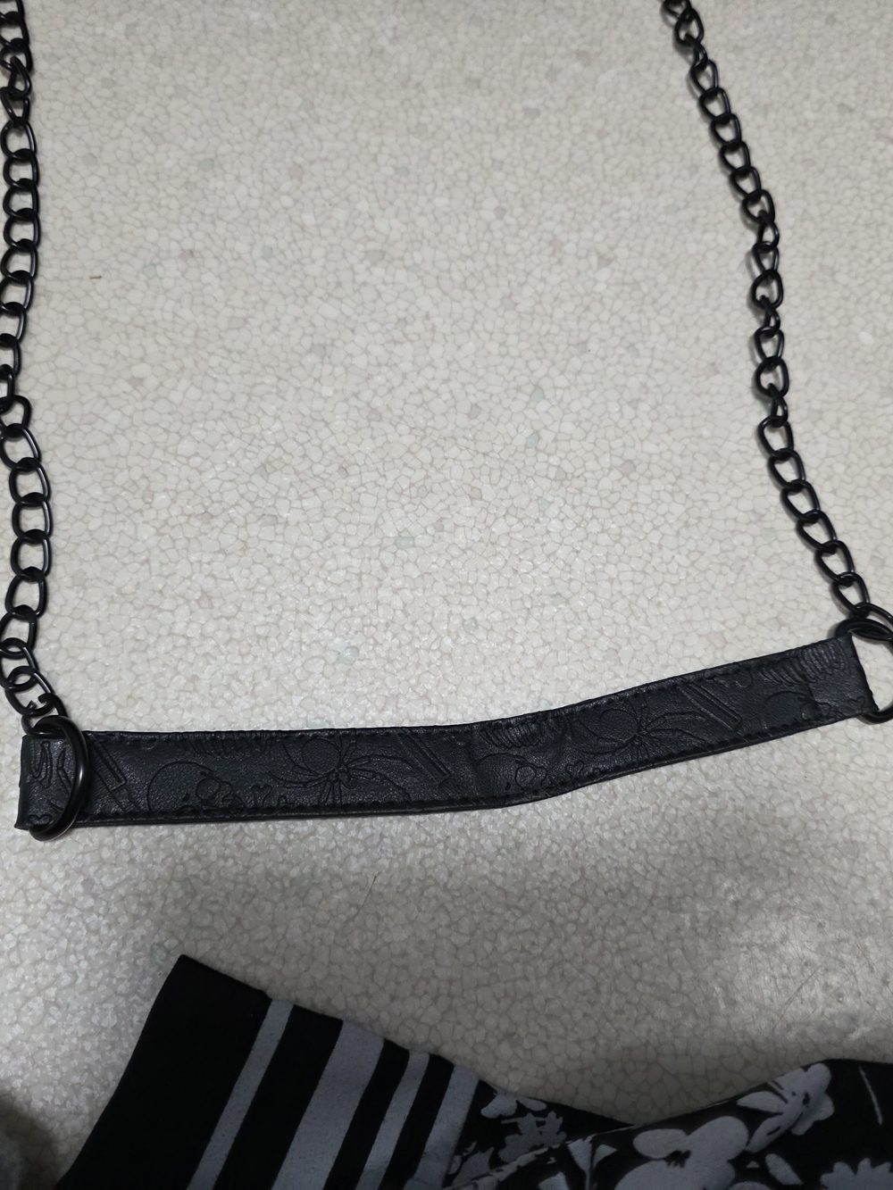 Kreepsville 666- Black Coffin-Shaped Crossbody Bag with Chain Strap - Picture 9 of 11